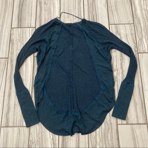We the Free long sleeve knit top. EUC like new - Picture 4 of 4